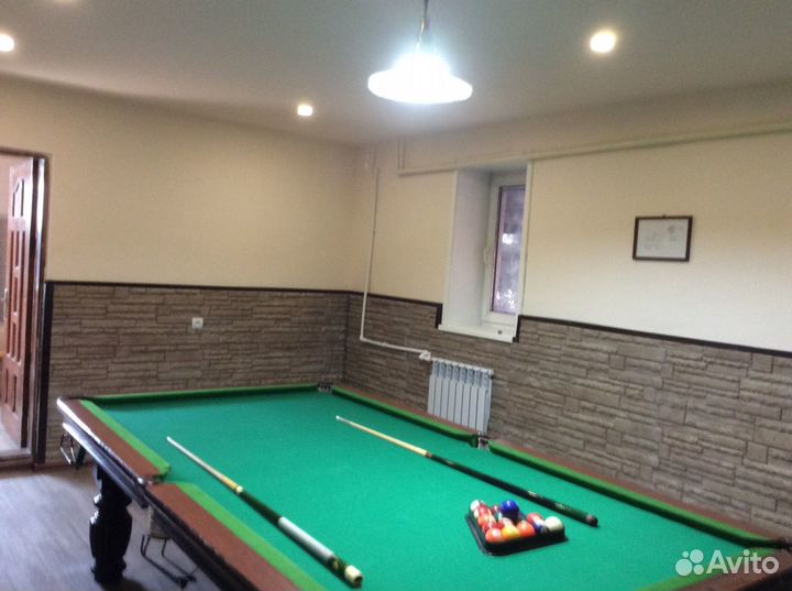 Сауна и стояночные гаражи, квартира