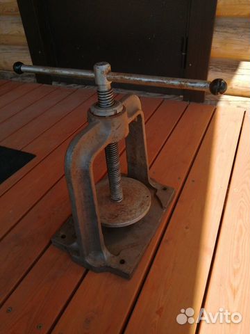 Пресс винтовой ручной для сока, сыра