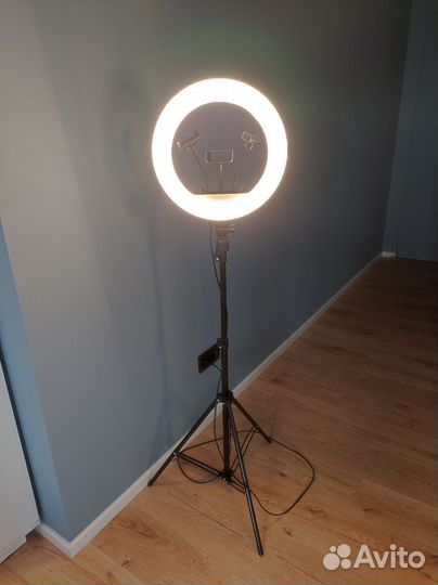 Кольцевая лампа со штативом 33 см