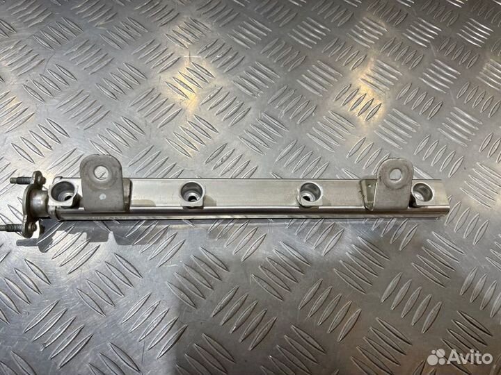 Топливная рампа Kia Rio 3 1.4