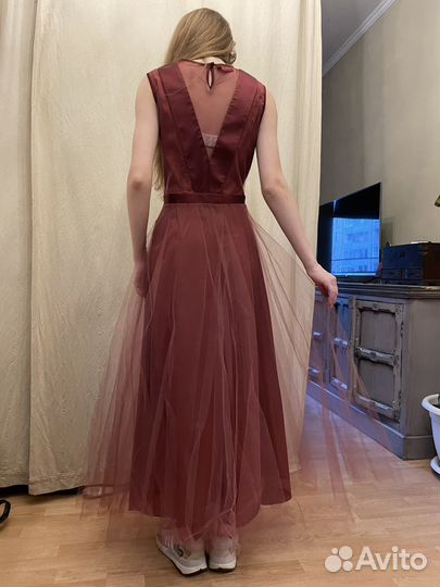 Платье вечернее