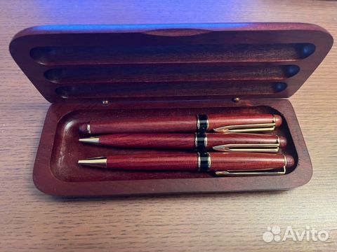 Набор ручек в деревянном футляре