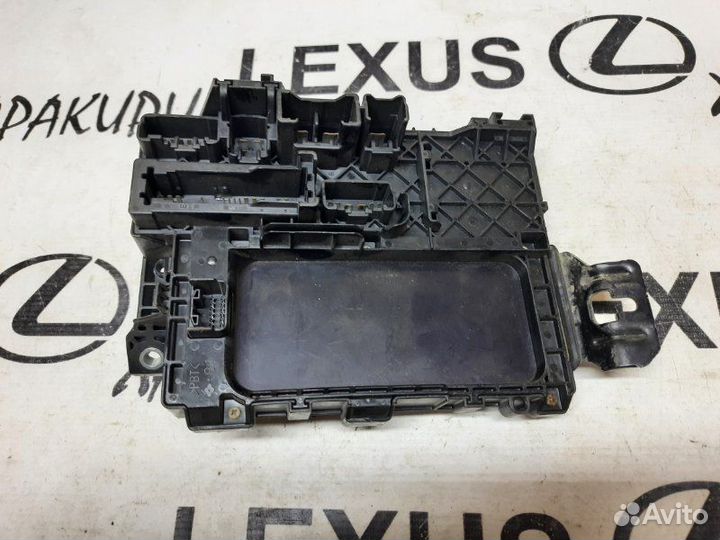 Блок предохранителей, реле Lexus Ls600H 2005-2012