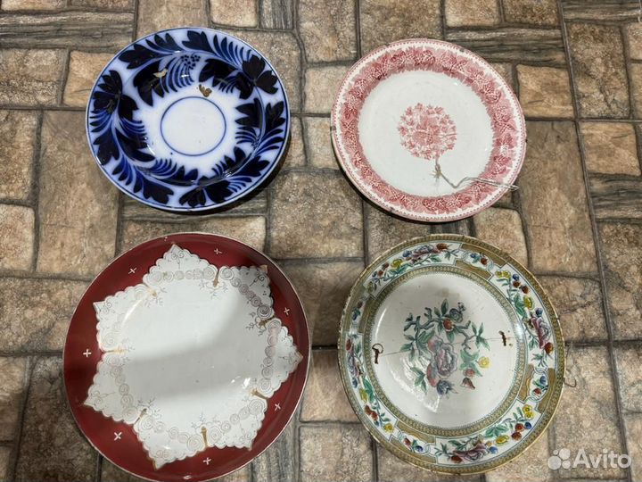 Старинные тарелки