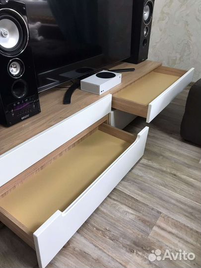 Новые тумбы под тв в упаковках. Фабрика Ангстрем
