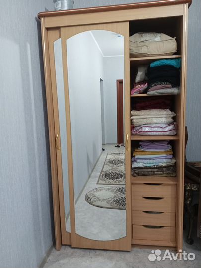 Шкаф