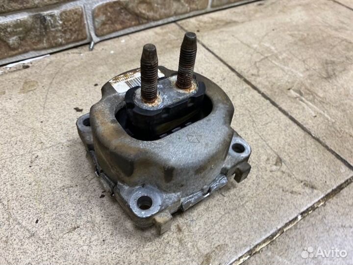 Подушка АКПП Jeep Grand Cherokee WK2 6.4 SRT 2016