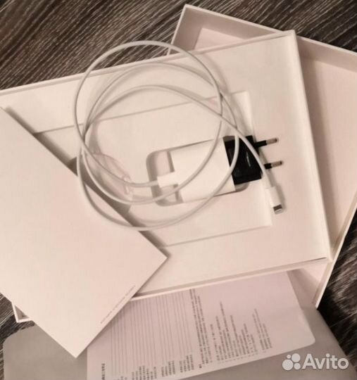 Планшет apple iPad 10.2