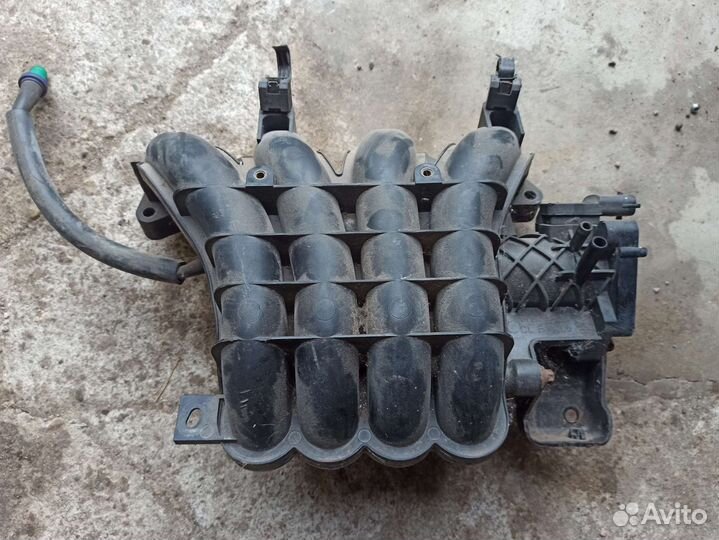 Коллектор впускной Mitsubishi Colt 1.3