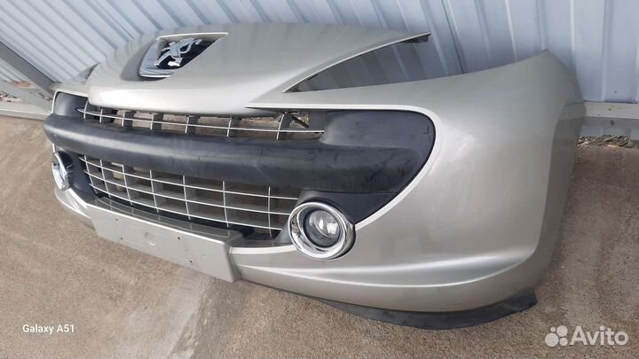 Передний бампер серый Пежо 207