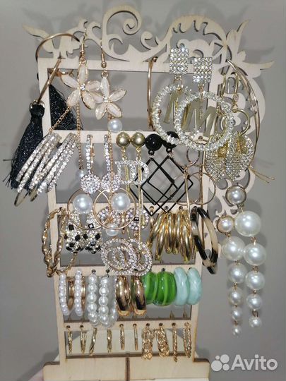 Украшения из бисера, эпоксидной смолы и бижутерия