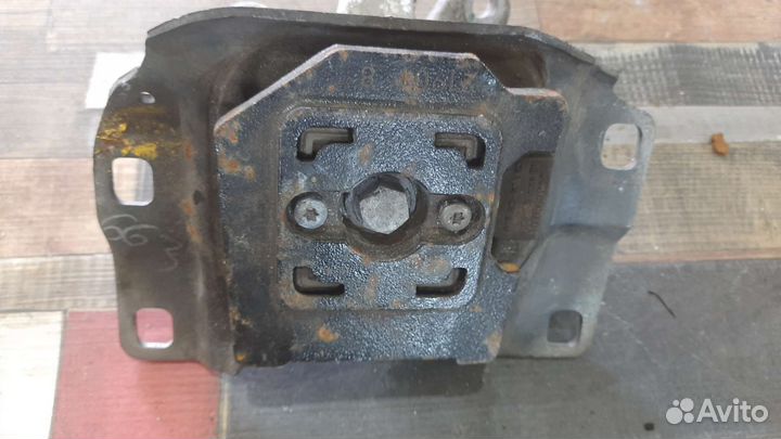 Подушка двигателя Ford Focus 2