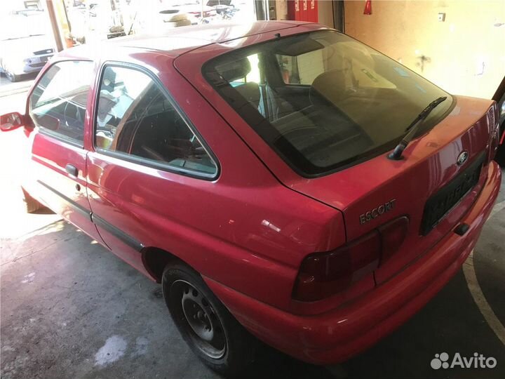 Разбор на запчасти Ford Escort