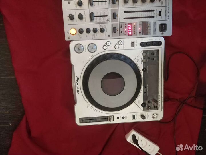 Pioneer DJM-600 и CDJ-800 mk2 микшер и 2 вертушки