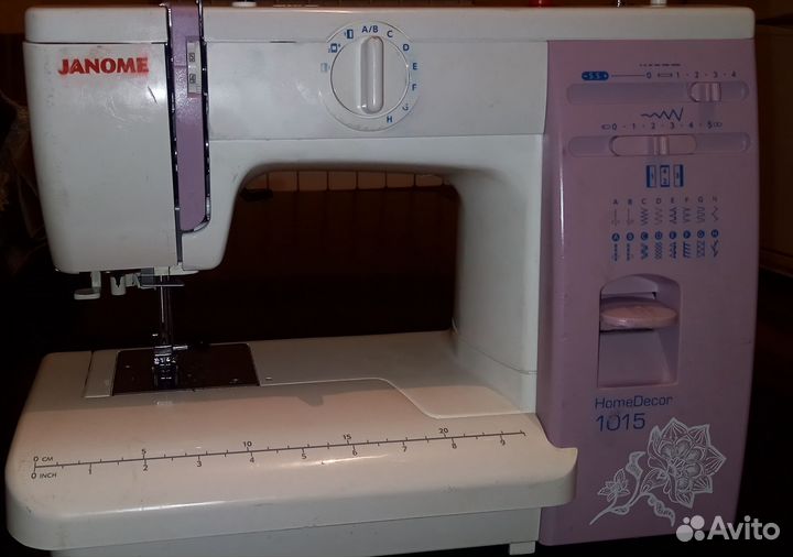 Швейная машина Janome