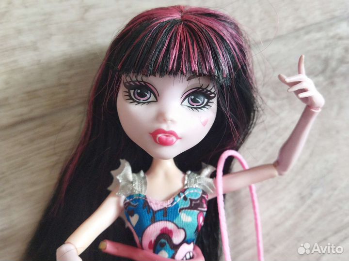 Кукла Монстер Хай Дракулаура Бу-йорк