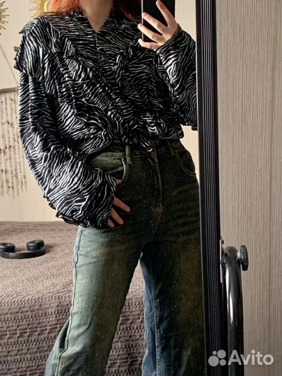 Рубашка hm с рюшами