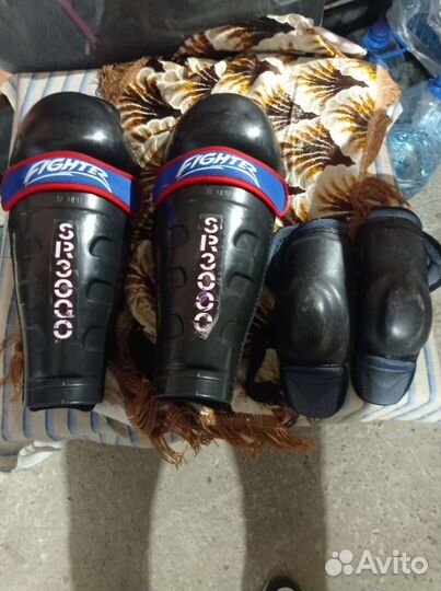 Нагрудник щитки 14 р