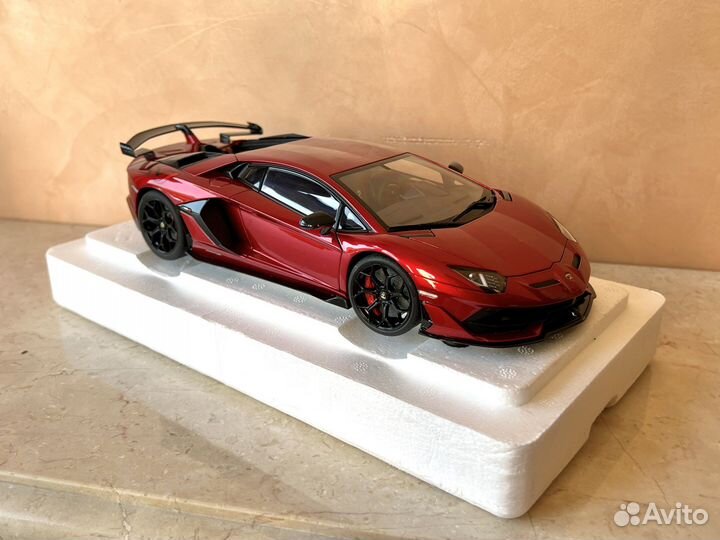 1/18 Autoart Lamborghini Aventador SVJ Red