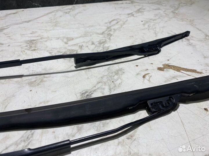 Поводок дворника Volkswagen Polo MK5 cfna 2012