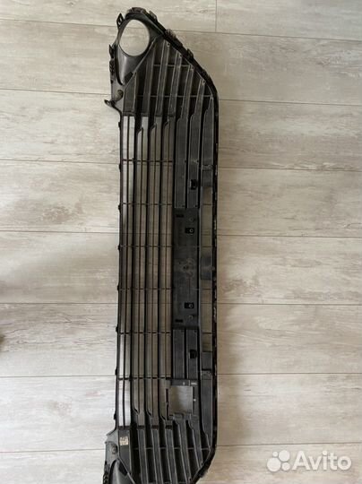 Нижняя+верхняя решетка бампера toyota camry 55