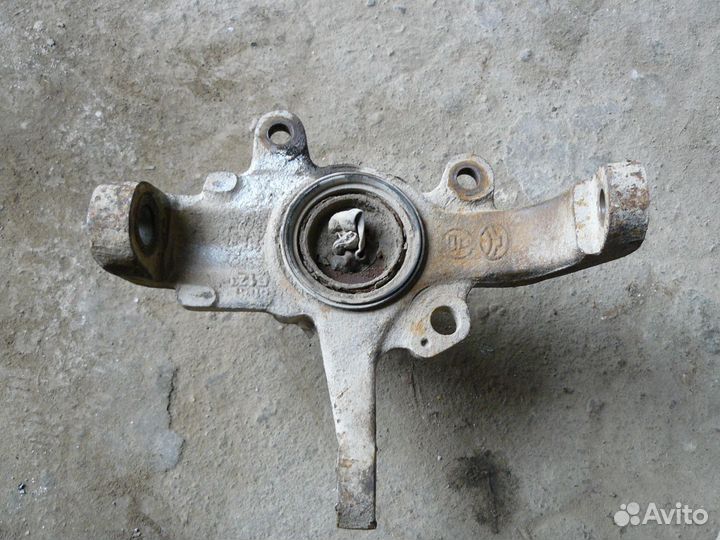 Кулак поворотный передний Great Wall Safe Sailor