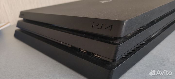 Sony playstation 4 pro 1tb
