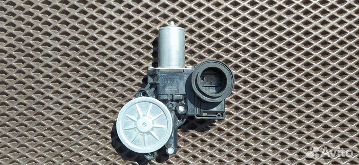 Моторчик стеклоподъемника Toyota 8572042130