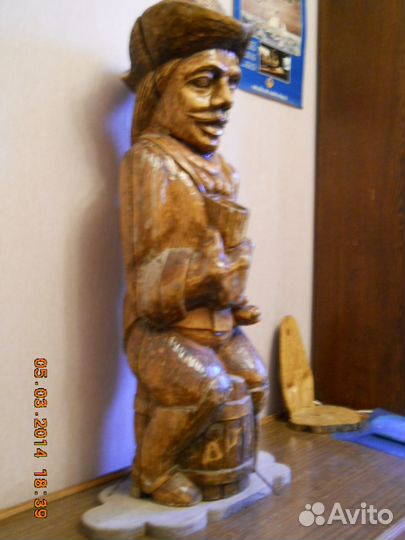 Скульптура авторской ручной работы, из дерева