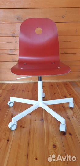 Рабочий стул вогсберг (Икеа)