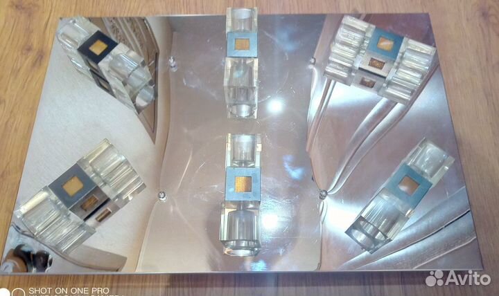 Люстра зеркальная на шесть плафонов