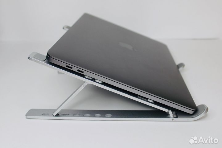 Подставка для ноутбука с чехлом