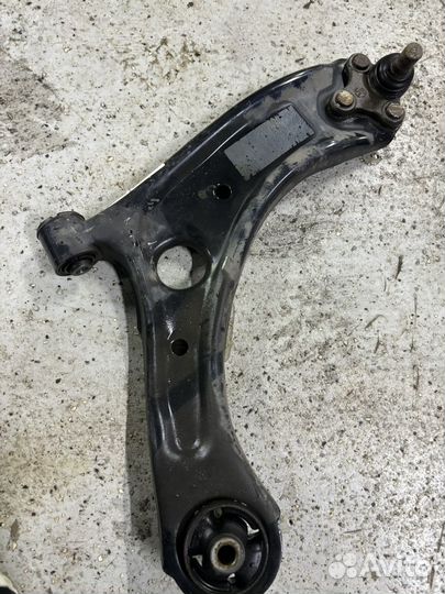 Рычаг передний левый Hyundai Tucson 3