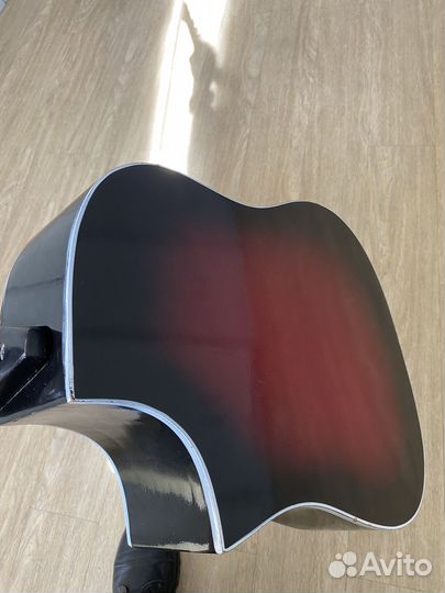 Акустическая гитара