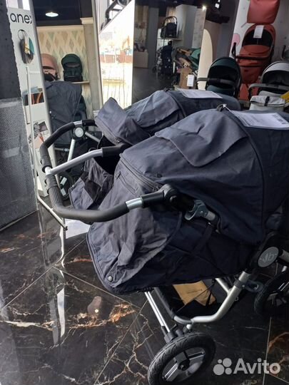 Прогулочная коляска Bumbleride Indie Twin