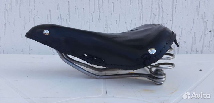 Седло для велосипеда кожаное
