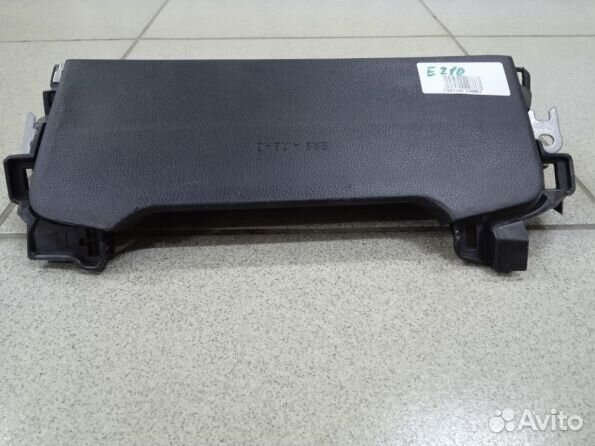 Подушка левая в колени б/y Toyota Corolla E210