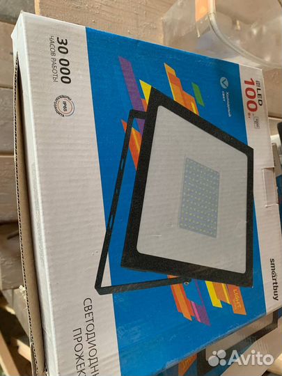 Светодиодный прожектор 100 вт