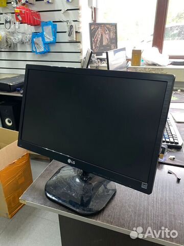 Монитор 20 дюймов