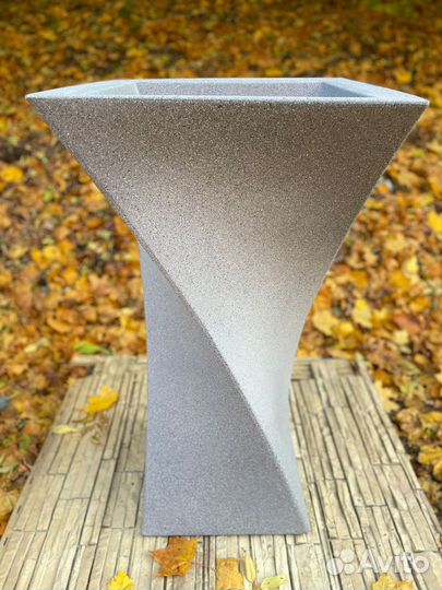 Декоративная ваза/Уличный вазон Тюльпан