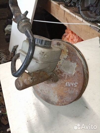 Вакуумный усилитель тормозов Volkswagen Golf 2