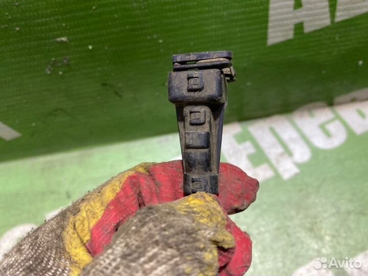 Фишка Kia Spectra SD S6D