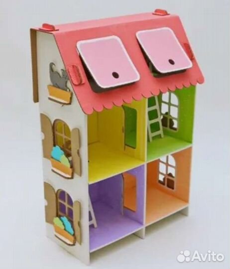Картонный домик