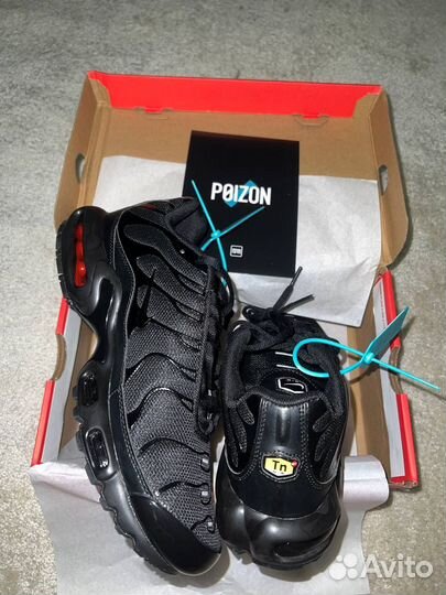 Nike Air Max Tn Plus black оригинал (poizon)