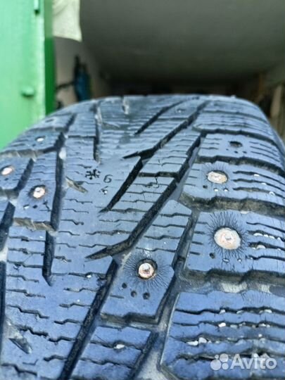 Nokian Tyres Hakkapeliitta 7 SUV 215/70 R16 100T