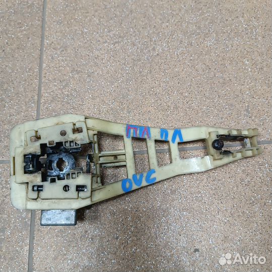 Кронштейн ручки двери Opel Vectra C