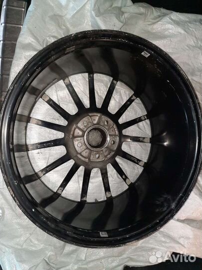 Передние и задние диски R20 на Порше Панамера