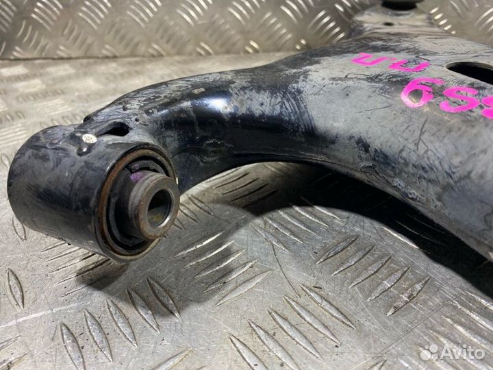 Рычаг нижний передний правый Subaru Outback BS