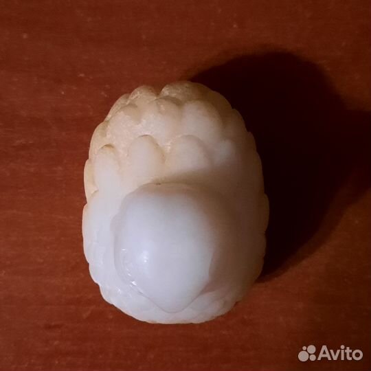 Утка-мандаринка,белый нефрит