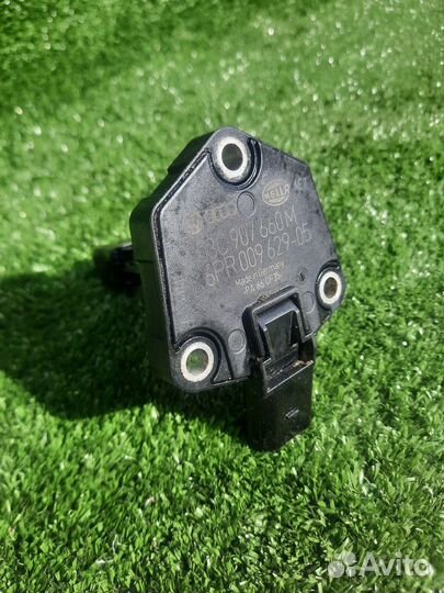 Датчик уровня масла Skoda Octavia, II (A5) Рест